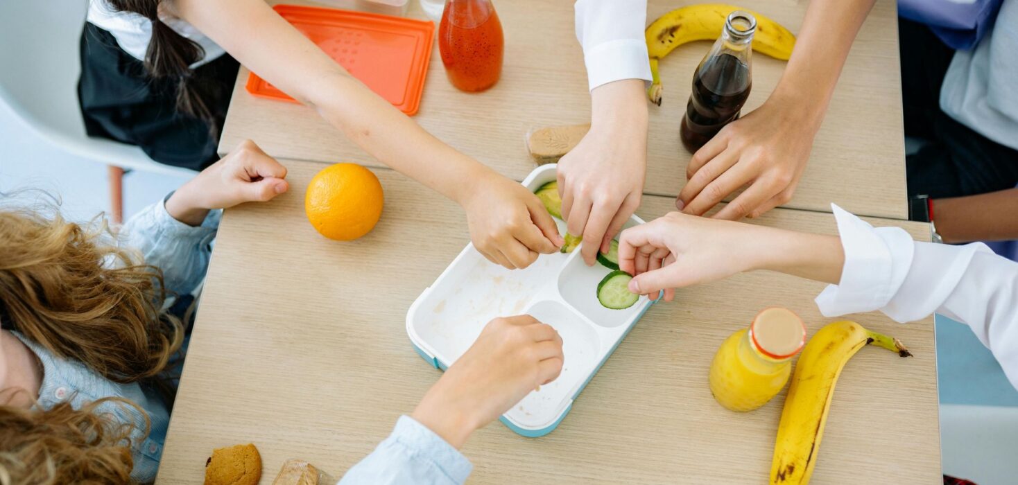 Weekend vs Weekday Eating Habits: What Needs to Change?